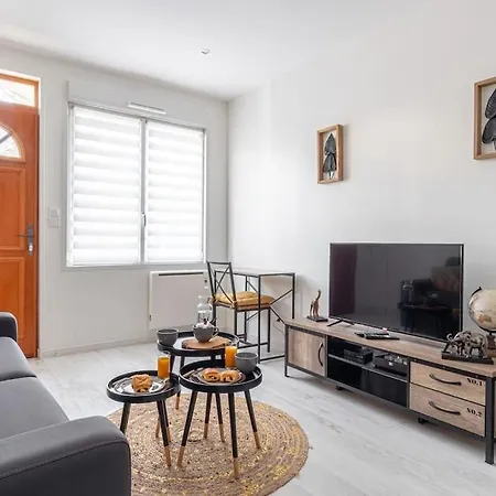 Voyages Voyages - Proche Gare * Le Havre